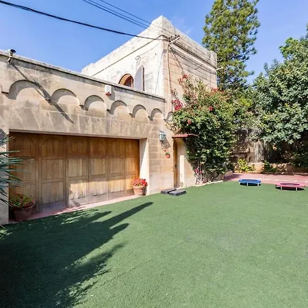 Villa Spectacular With Pool And Tennis Court *