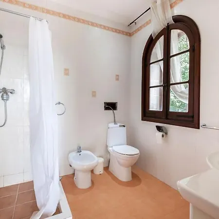 Villa Spectacular With Pool And Tennis Court Madliena