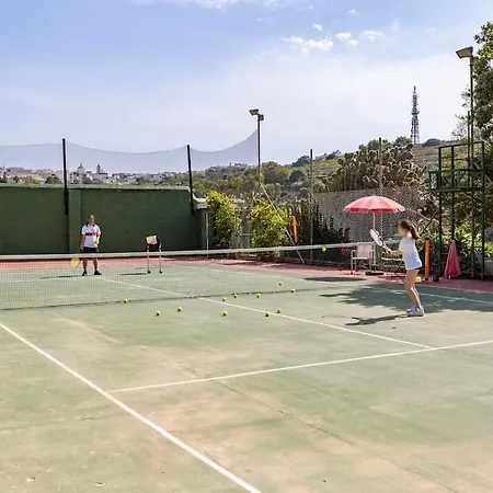 Villa Spectacular With Pool And Tennis Court Madliena