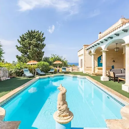 Villa Spectacular With Pool And Tennis Court Madliena