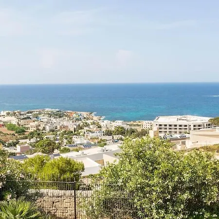 Spectacular With Pool And Tennis Court