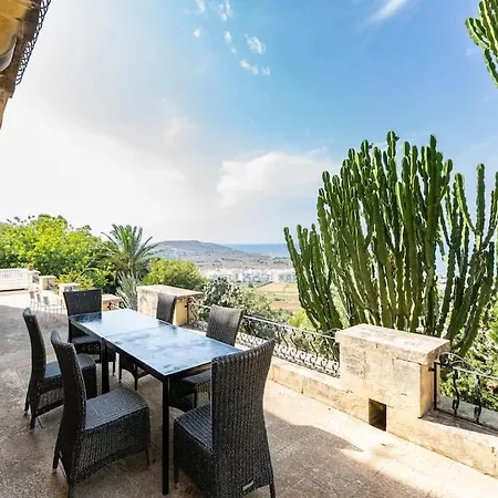 Spectacular With Pool And Tennis Court فيلة Madliena