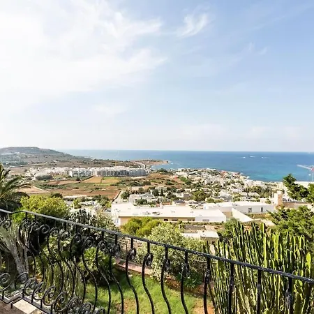 Spectacular With Pool And Tennis Court فيلة *
