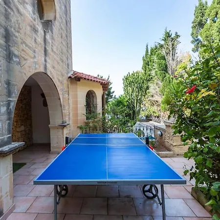 Spectacular With Pool And Tennis Court فيلة *